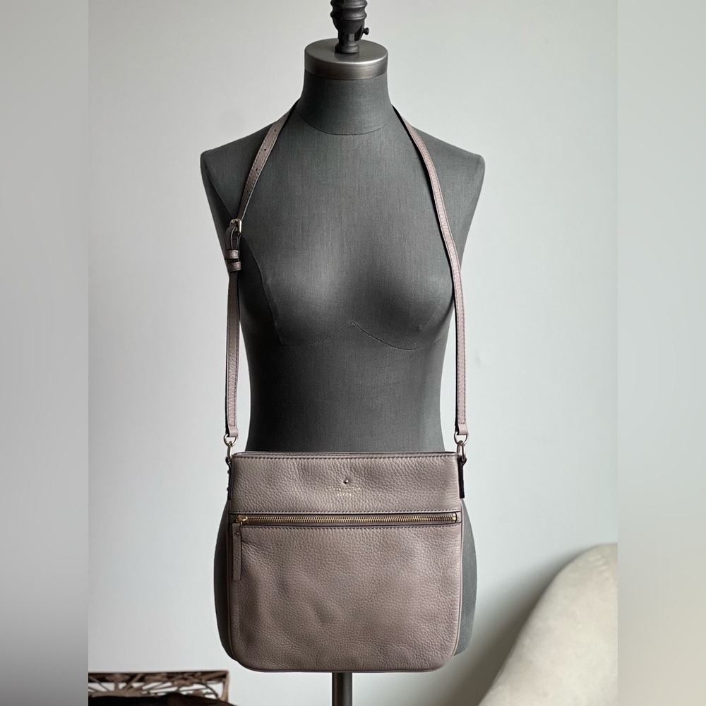 Kate Spade Cobble Hill Ellen Leather Crossbody & Dust Bag EUC